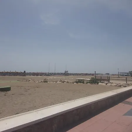 Del Parque Flats Playamar Apartmán *