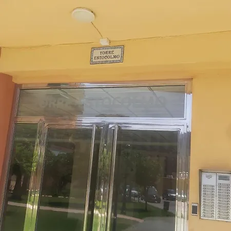 Del Parque Flats Playamar * טורמולינוס